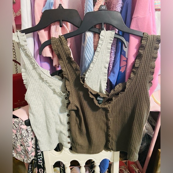 Wild Fable Ruffled Tank Top Bundle - Picture 2 of 4